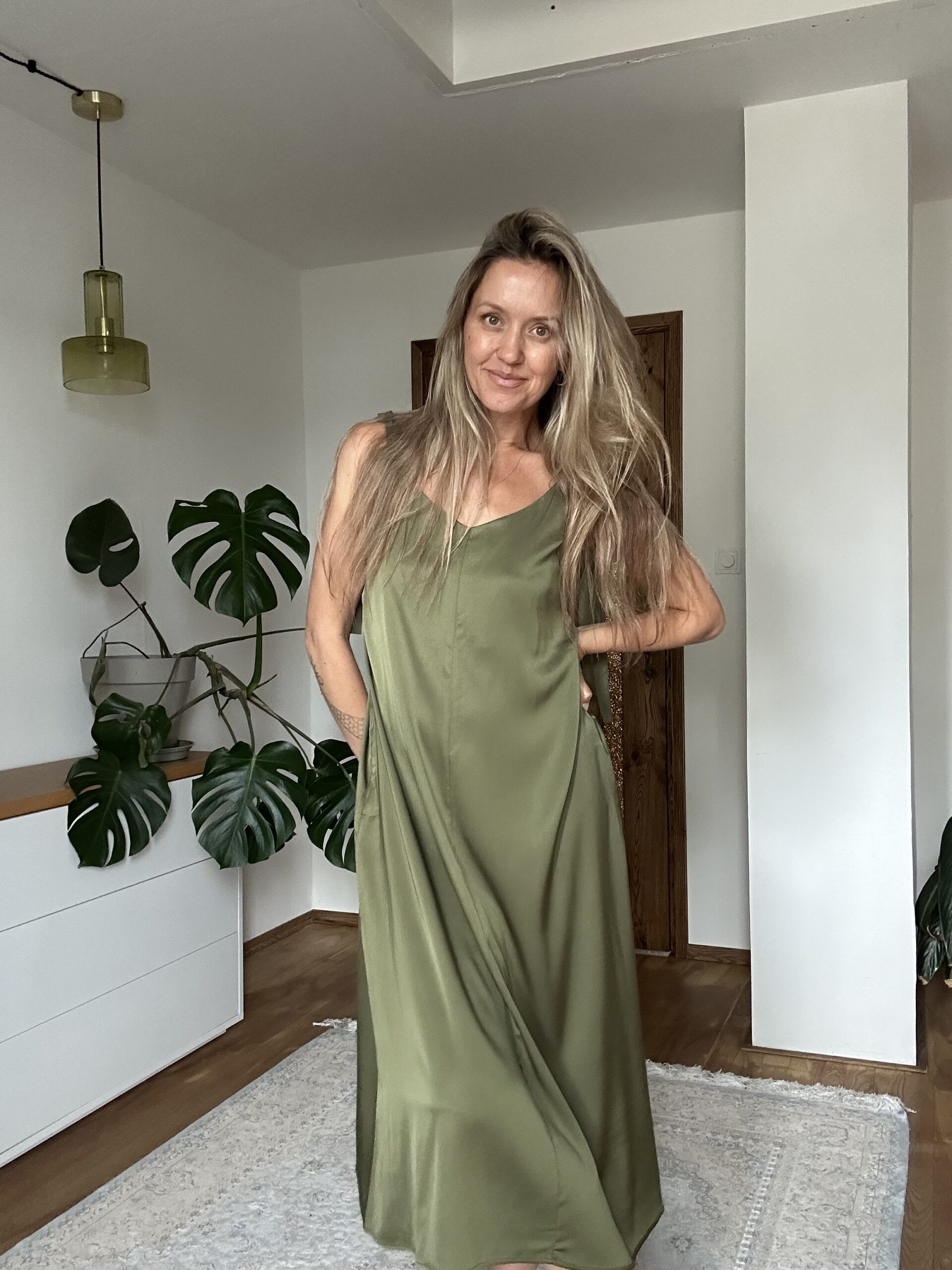 IMG_9159 Aura dress Deep green - Image 1